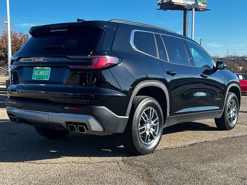 Used 2025 GMC Acadia Elevation image 5