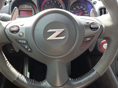 Used 2019 Nissan 370Z NISMO image 29