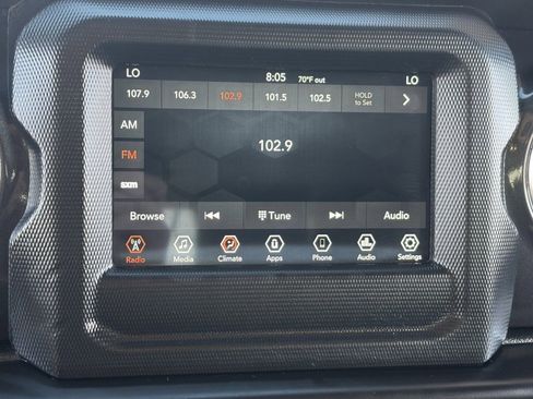 Used 2021 Jeep Wrangler Unlimited Sahara AWD/4WD image 27