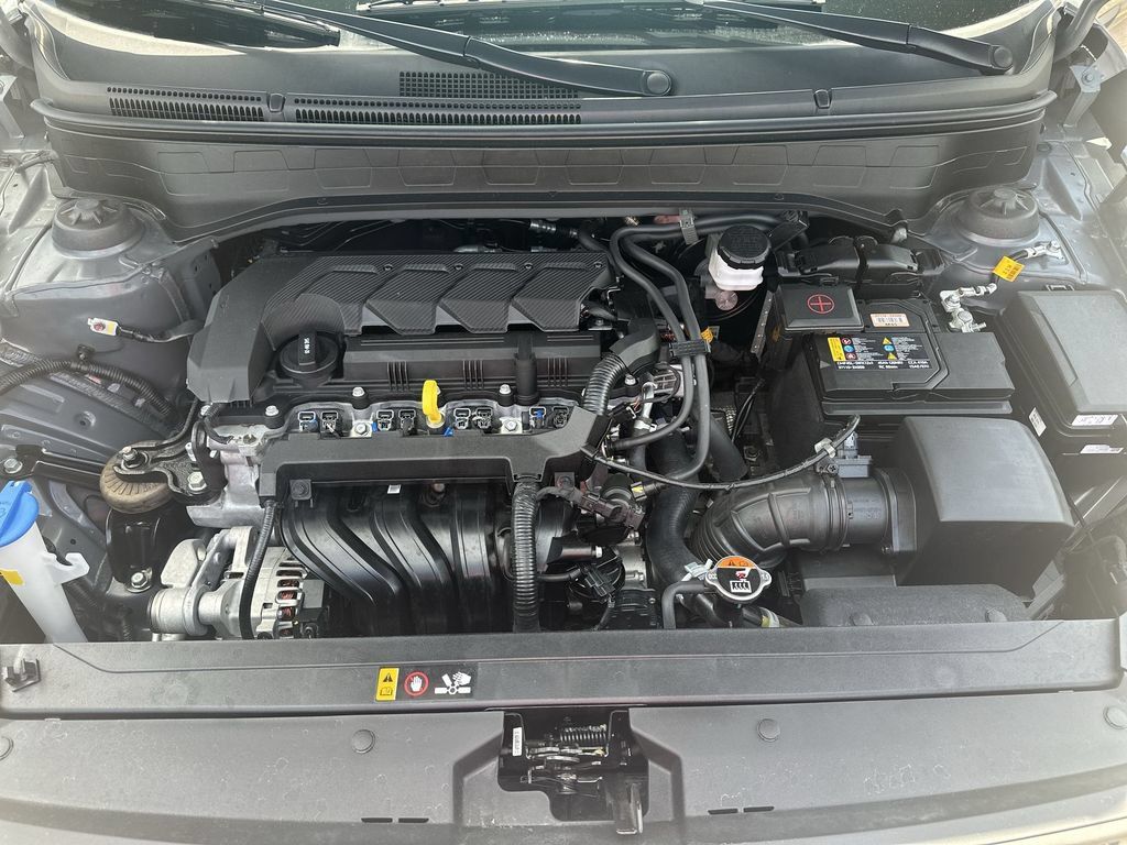 Used 2025 Hyundai Venue SEL FWD image 33