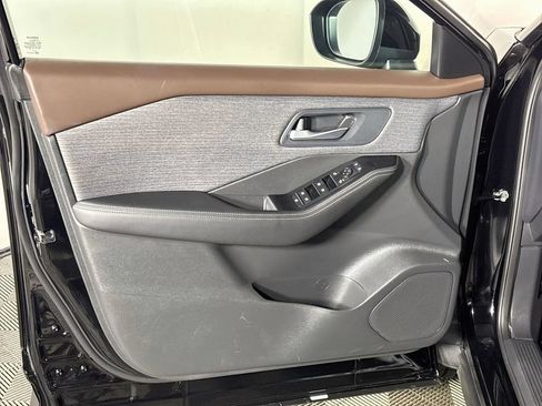Used 2023 Nissan Rogue SV FWD image 10