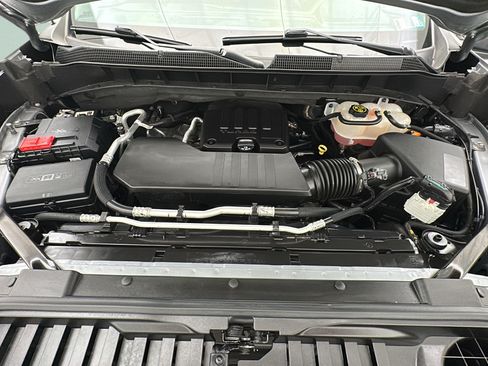 Used 2023 Chevrolet Silverado 1500 LT AWD/4WD image 22