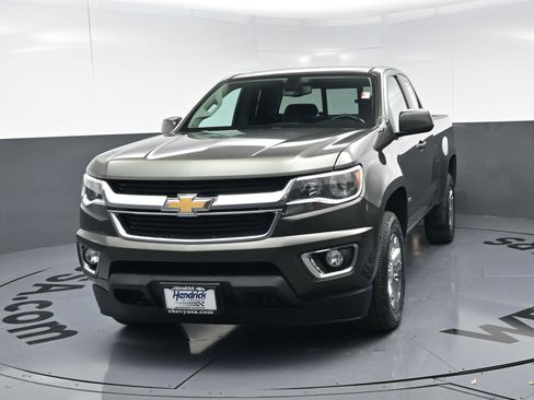 Used 2018 Chevrolet Colorado LT w/ LT Convenience Package image 5