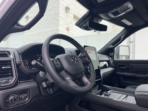 New 2026 RAM 3500 Limited AWD/4WD image 14