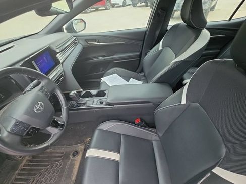 Used 2025 Toyota Camry SE w/ Convenience Package AWD/4WD image 6