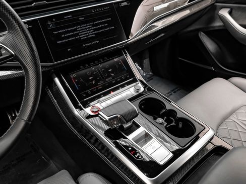 Used 2021 Audi SQ8 Prestige image 24