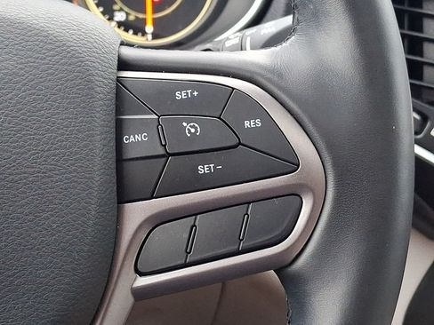 Used 2021 Jeep Cherokee Latitude Lux w/ Sun & Sound Group AWD/4WD image 23