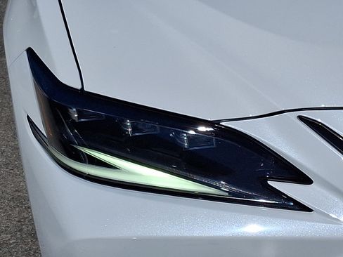 Used 2025 Lexus ES 350 F Sport FWD image 9
