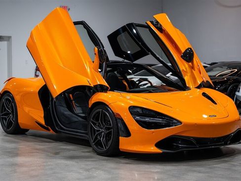 Used 2019 McLaren 720S Performance RWD image 16