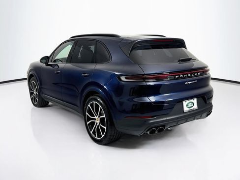 Used 2024 Porsche Cayenne S AWD/4WD image 7