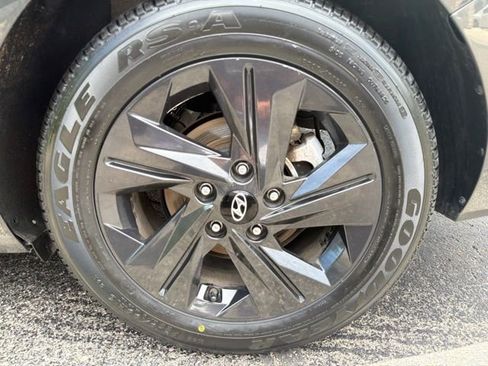 Used 2023 Hyundai Elantra SEL FWD image 34