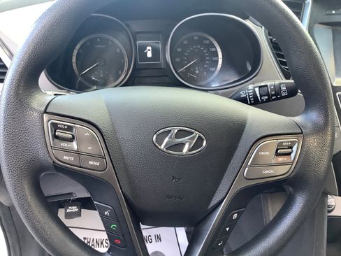 Used 2017 Hyundai Santa Fe Sport image 17