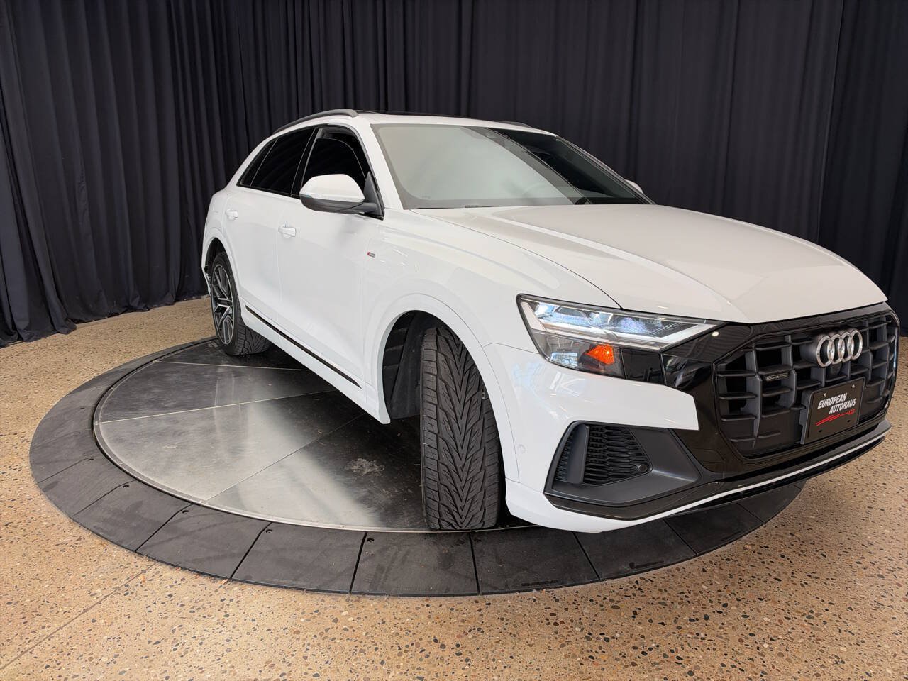 Used 2020 Audi Q8 Premium Plus w/ Premium Plus Package AWD/4WD image 8
