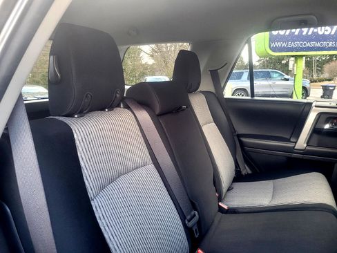 Used 2018 Toyota 4Runner SR5 image 30