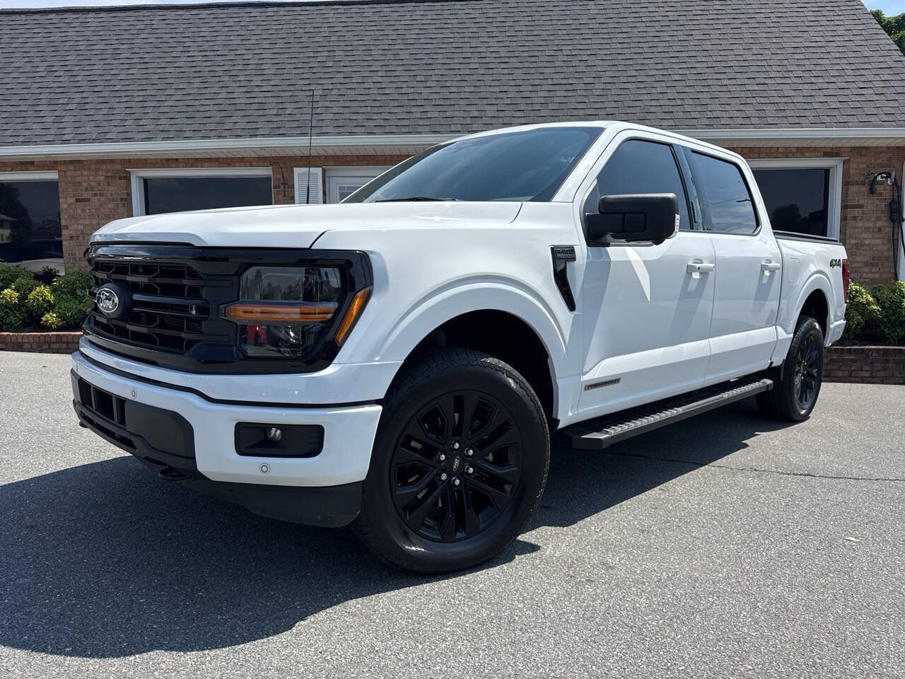 Used 2024 Ford F150 XLT w/ Equipment Group 303A High AWD/4WD image 4