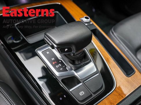 Used 2023 Audi Q5 2.0T Premium w/ Convenience Package image 13