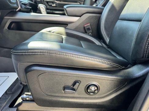 Used 2023 RAM 1500 Laramie AWD/4WD image 23