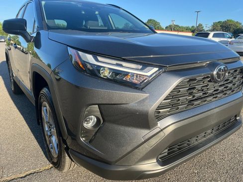 Certified 2025 Toyota RAV4 LE AWD/4WD image 28