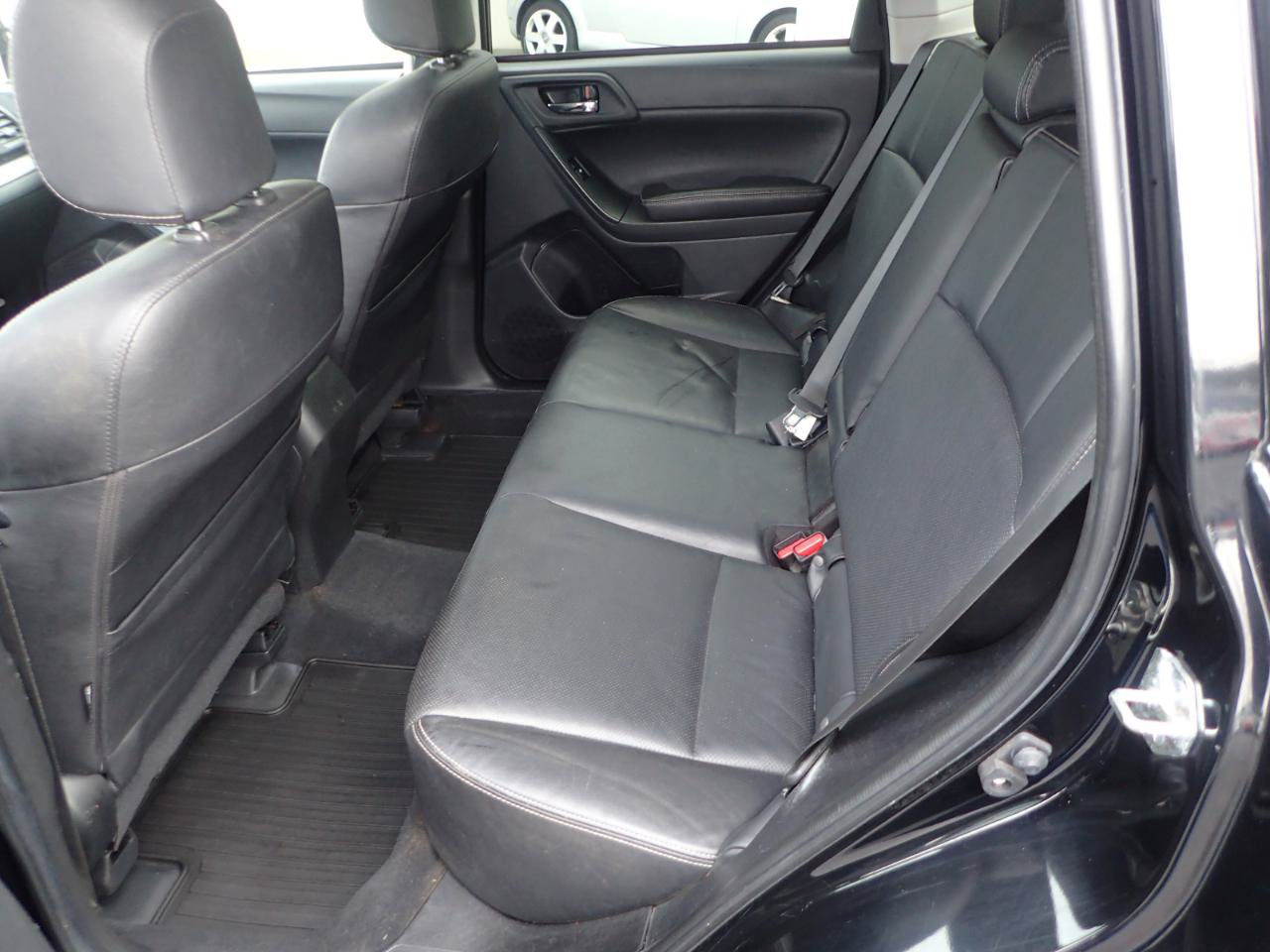 Used 2014 Subaru Forester 2.5i Limited AWD/4WD image 10