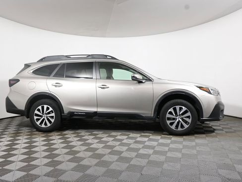 Used 2020 Subaru Outback Premium AWD/4WD image 8