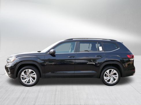 Certified 2023 Volkswagen Atlas SE w/ Panoramic Sunroof Package AWD/4WD image 4