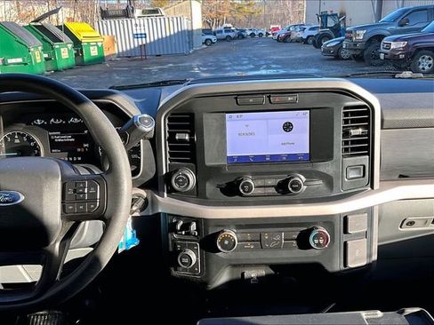 Used 2022 Ford F150 XLT w/ Trailer Tow Package image 18