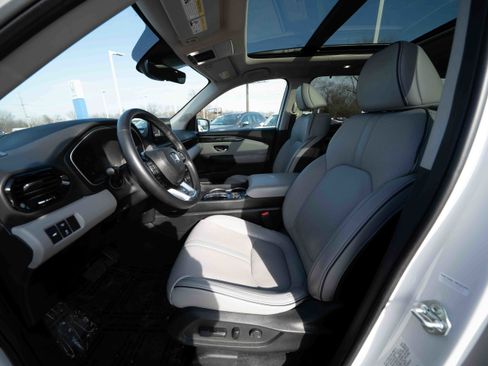 Used 2023 Honda Pilot Elite image 9