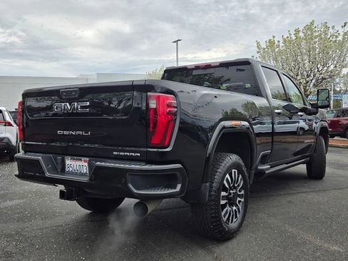 Used 2024 GMC Sierra 2500 Denali Ultimate w/ Max Trailering Package image 4