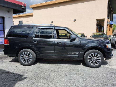 Used 2015 Lincoln Navigator 2WD image 12