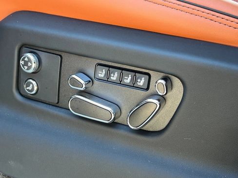 Certified 2025 Bentley Bentayga AWD/4WD image 48