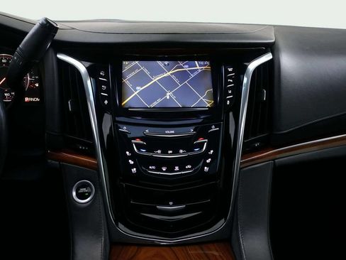 Used 2015 Cadillac Escalade ESV Luxury AWD/4WD image 27