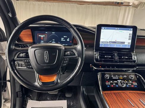 Used 2019 Lincoln Navigator Reserve AWD/4WD image 13