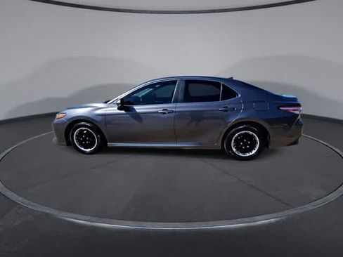 Used 2019 Toyota Camry LE FWD image 5