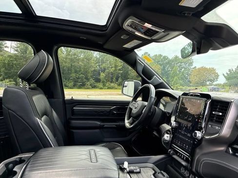 Used 2025 RAM 1500 Limited AWD/4WD image 26