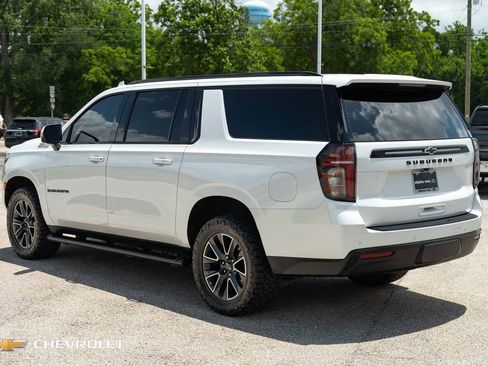 Used 2023 Chevrolet Suburban Z71 w/ Luxury Package AWD/4WD image 9