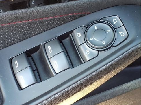Used 2023 Chevrolet Traverse RS w/ LPO, Floor Liner Package AWD/4WD image 19