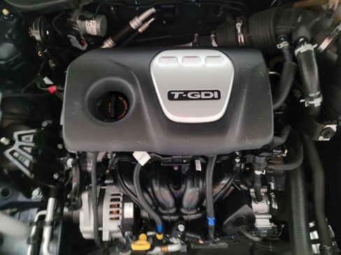 Used 2018 Kia Optima LX image 30