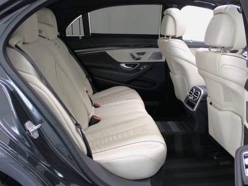 Used 2018 Mercedes-Benz S 560 Sedan image 45