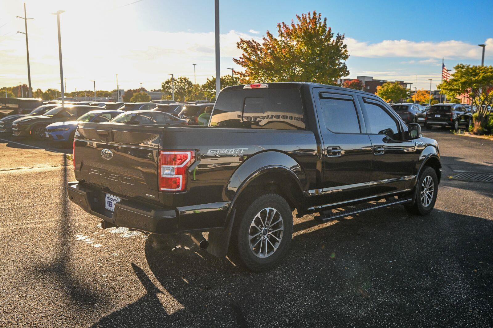 Used 2018 Ford F150 XLT w/ Equipment Group 302A Luxury AWD/4WD image 5