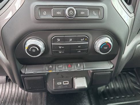 Used 2022 GMC Sierra 1500 Pro w/ Sierra Value Package image 12