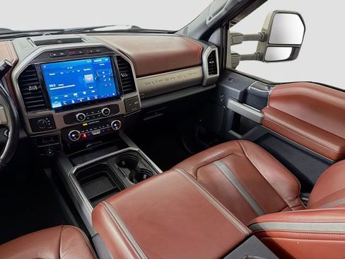 Used 2022 Ford F350 Platinum w/ FX4 Off-Road Package image 26