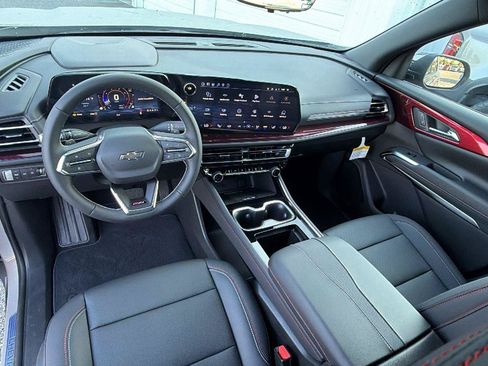 New 2026 Chevrolet Traverse Z71 w/ Driver Confidence Package AWD/4WD image 21