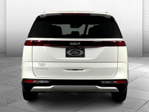 Certified 2023 Kia Carnival EX FWD image 3