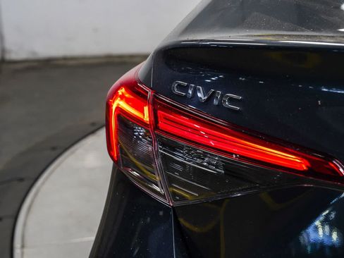 Used 2023 Honda Civic Sport image 11
