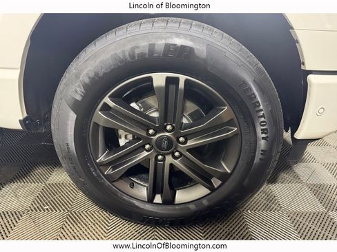 Used 2022 Ford F150 Lariat w/ Equipment Group 502A High image 14