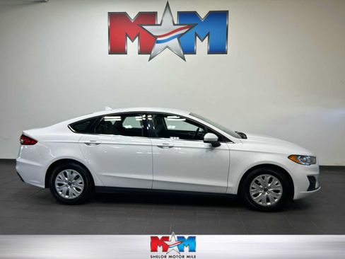 Used 2020 Ford Fusion S FWD image 1