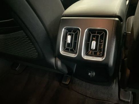 Used 2025 Kia Sorento LX image 15