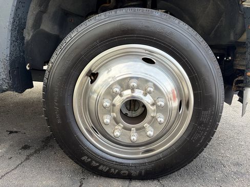 Used 2016 Ford F550 4x4 Crew Cab Super Duty image 17