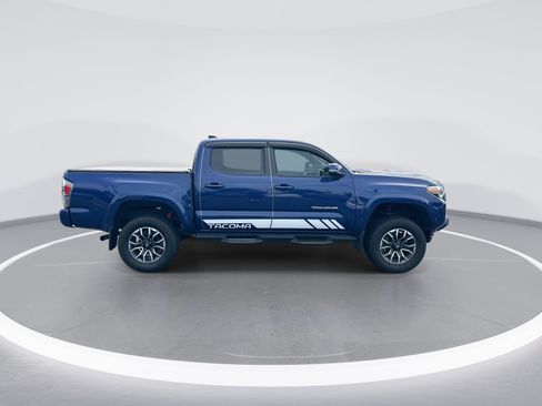 Used 2022 Toyota Tacoma TRD Sport w/ Technology Package AWD/4WD image 10