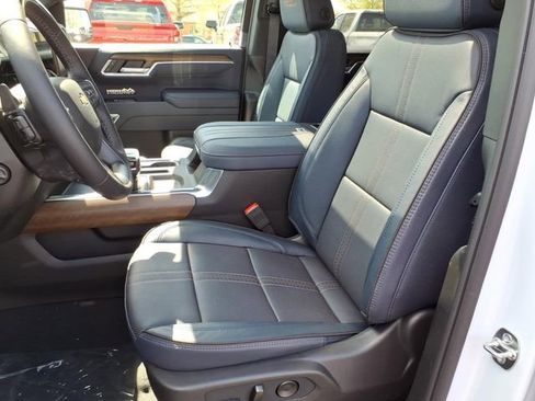 New 2026 Chevrolet Silverado 1500 High Country AWD/4WD image 6